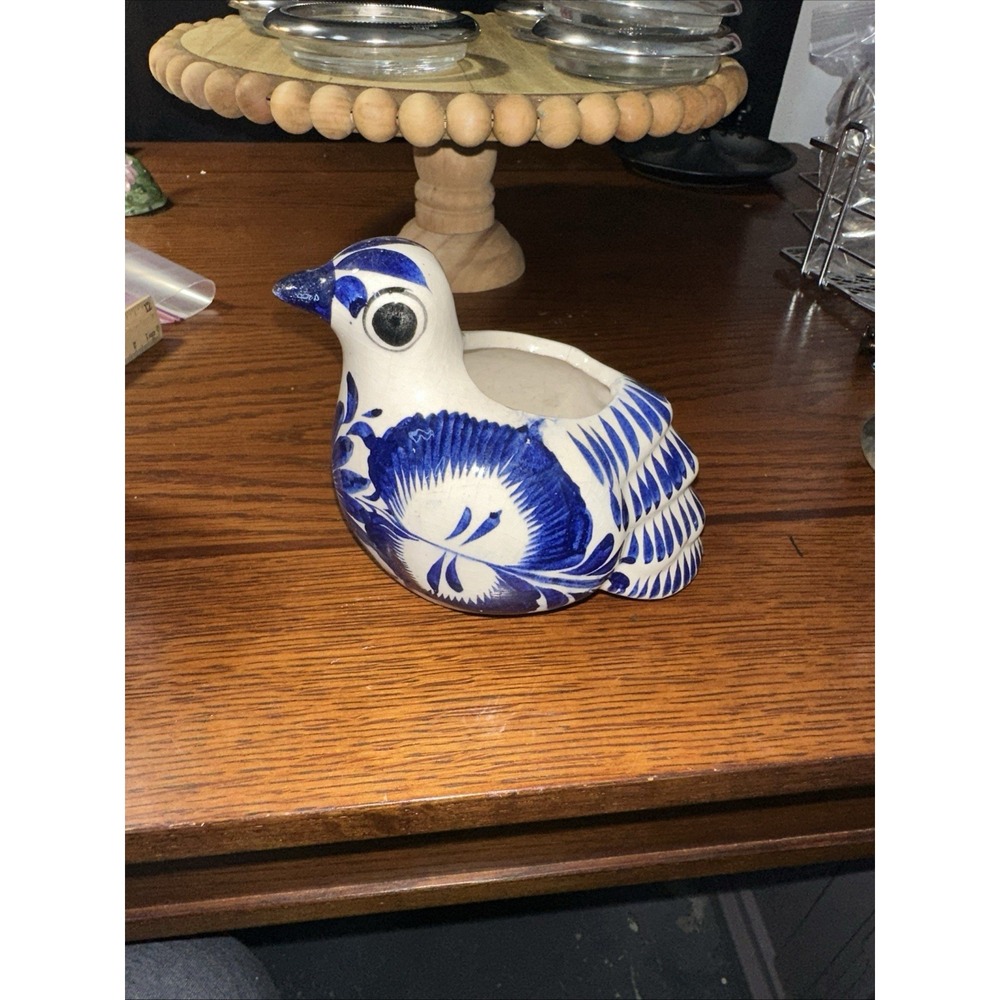 Tonala Mexico Pottery Hand painted Folk Art Bird white/ blue floral vintage